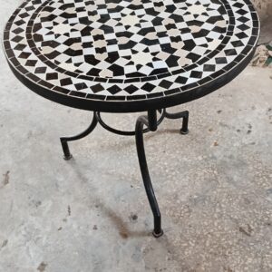 Table en Zellige beige et noir