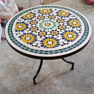 Table marocaine en zellige (mosaïque artisanale)
