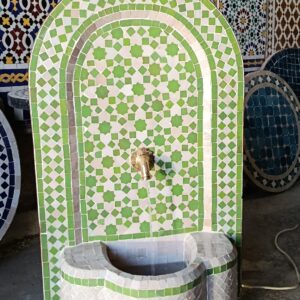 Fontaine murale en zellige marocain – Élégance artisanale authentique