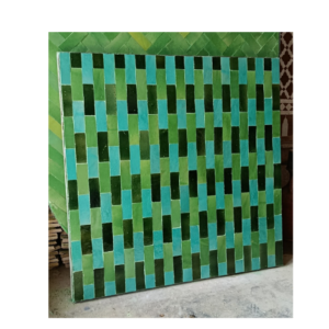 Table carrée en zellige vert – Artisanat marocain fait main